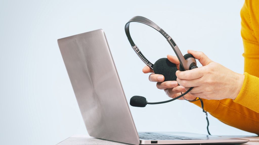 Laptop and headset - develogment